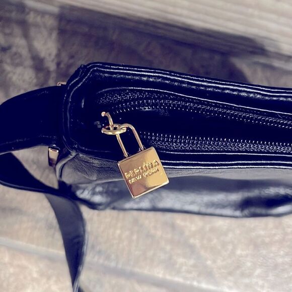 Vintage Perlina New York black leather crossbody 7.5”x 7”x21” adjustable strap. - Picture 9 of 12
